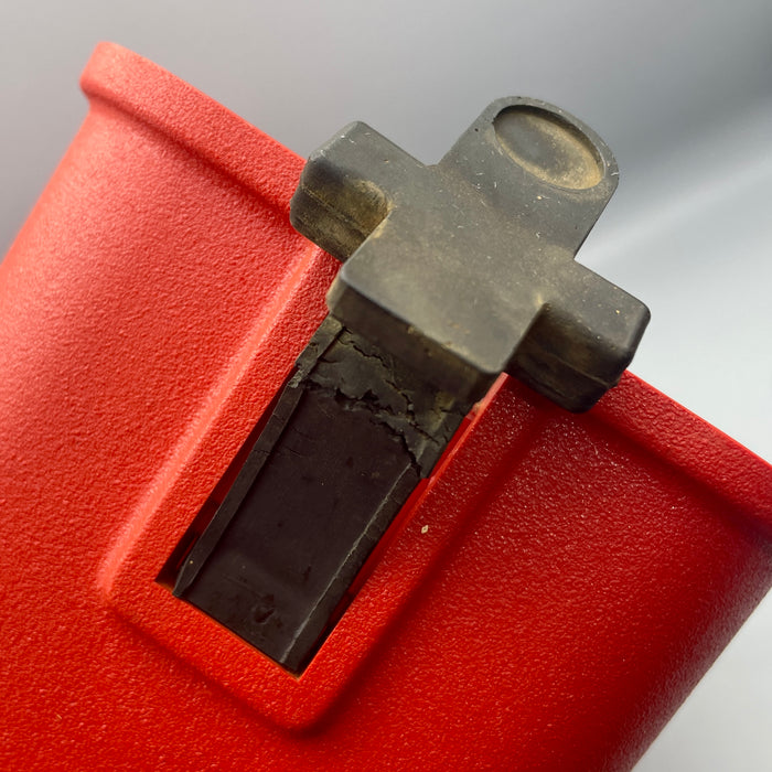 Olivetti Valentine rossa macchina scrivere design E. Sottsass 1969