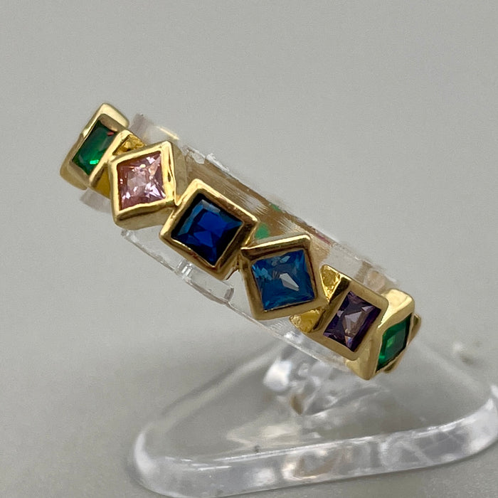 Anello eternity dorato bigiotteria con pietre colorate 2020 ca