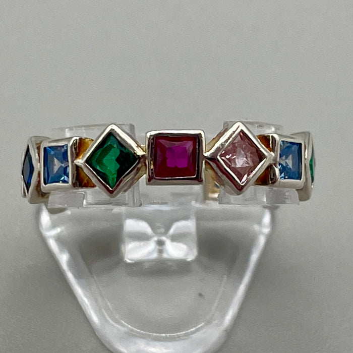 Anello eternity argentato bigiotteria con pietre colorate 2020 ca