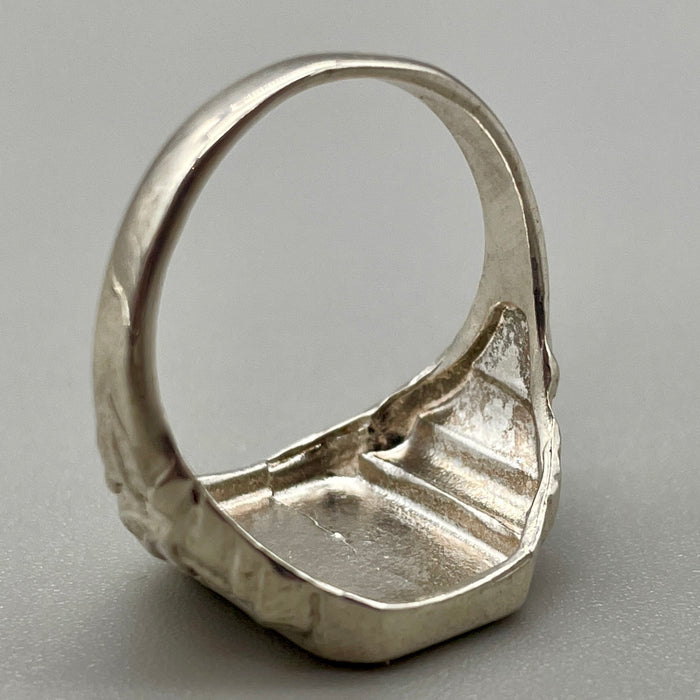 Anello sigillo rettangolare con decori in argento 925 anno 2020 ca