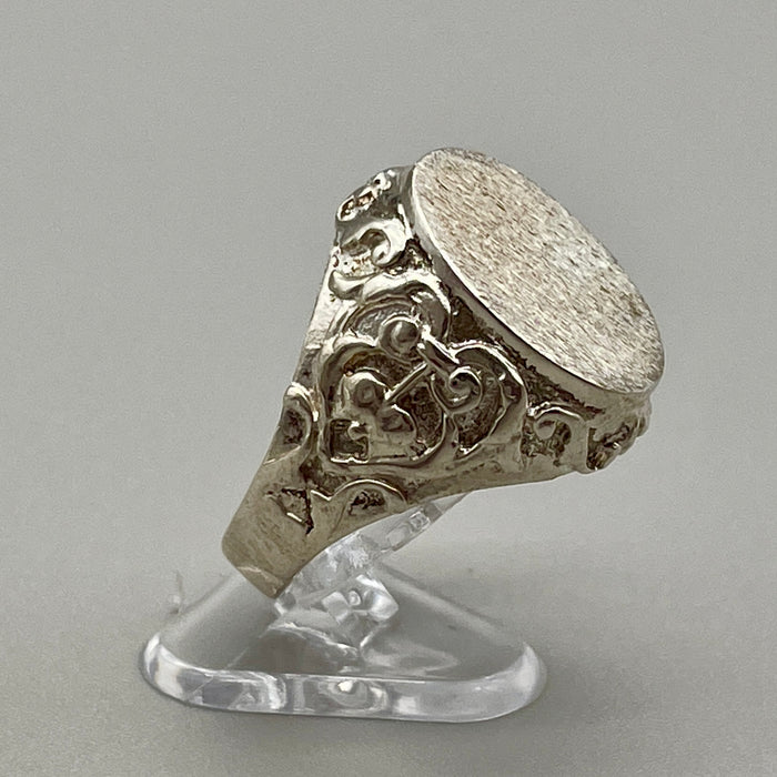 Anello sigillo ovale con decori in argento 925 anno 2020 ca