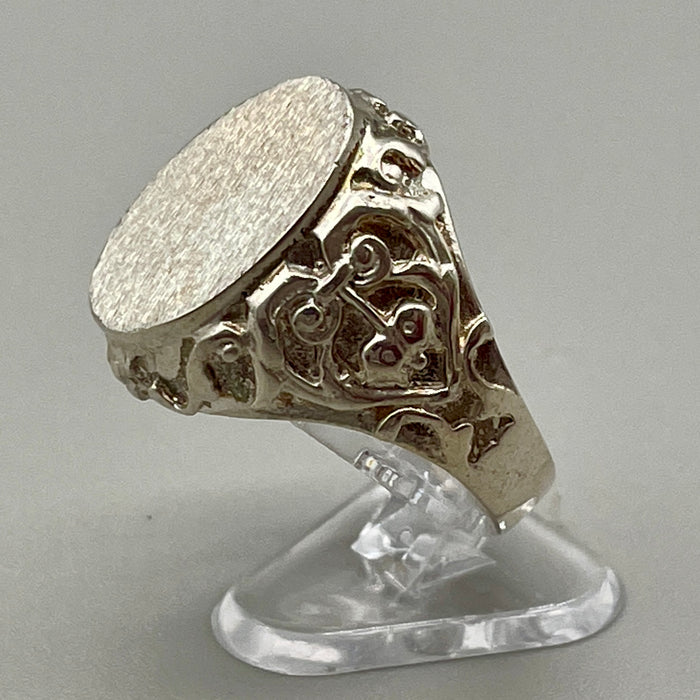 Anello sigillo ovale con decori in argento 925 anno 2020 ca