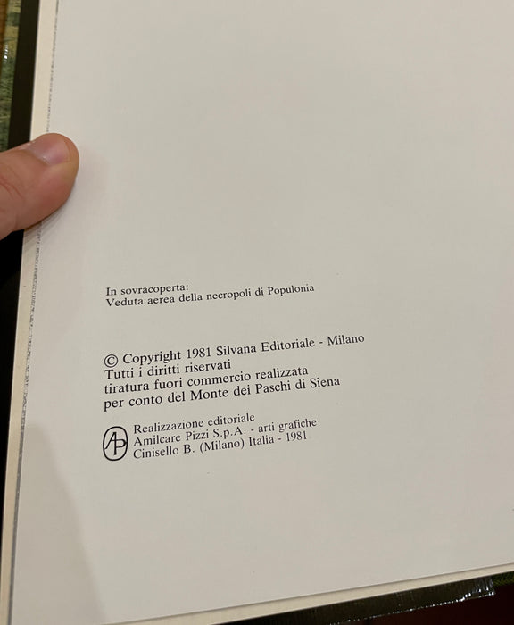 Libro "Gli Etruschi in Maremma" Mauro Cristofani 1981