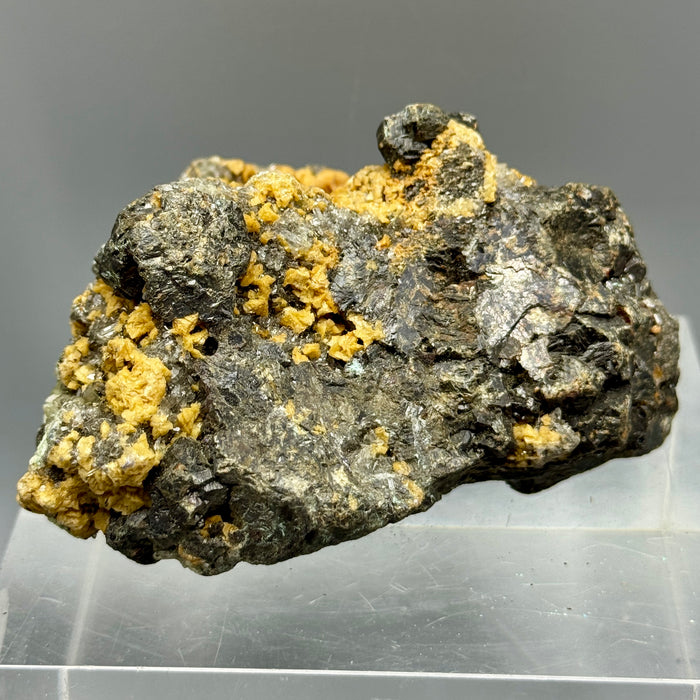 Mimetite su matrice minerale pietra da collezione 184 gr.