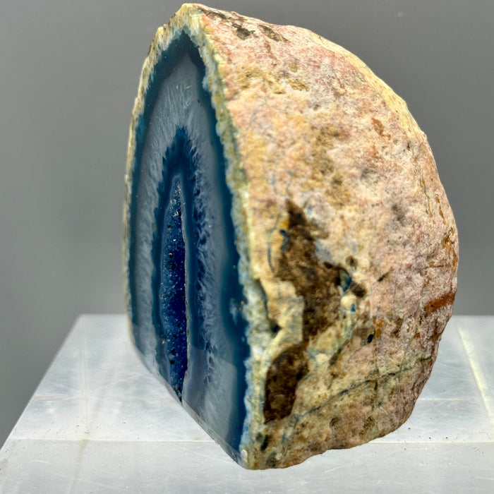 Agata blu del Brasile geode minerale pietra da collezione 191 gr.