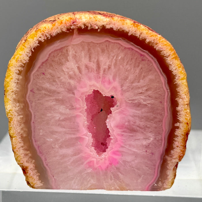 Agata rosa del Brasile geode minerale pietra da collezione 170 gr.