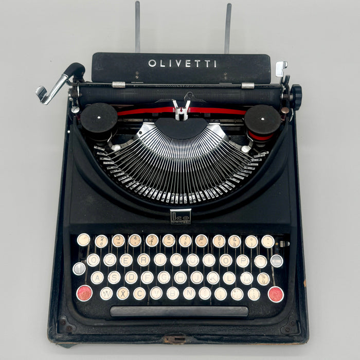 Olivetti Ico MP1 nera macchina scrivere con custodia 1930 ca