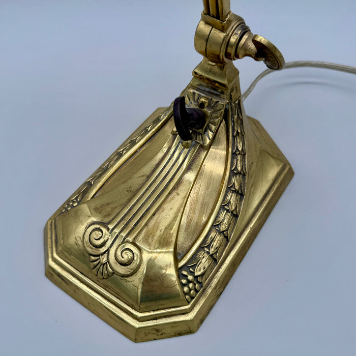 Lampada da tavolo art Noveau ottone e vetro Italia 1920 ca