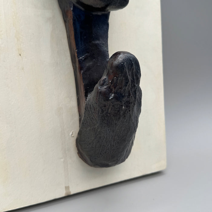 Appendiabiti zoomorfo testa di cane ceramica a lustro Italia 1900 ca
