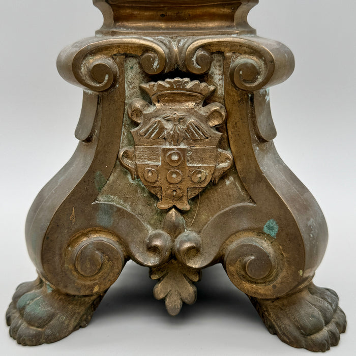 Candeliere da altare in bronzo stemma Piccolomini Siena XIX sec.
