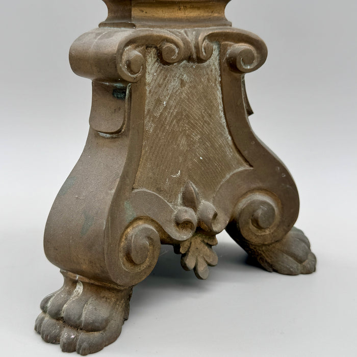 Candeliere da altare in bronzo stemma Piccolomini Siena XIX sec.