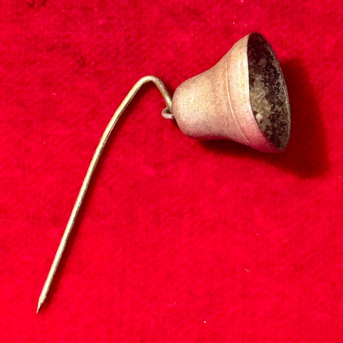 Distintivo Giornata delle Due Croci campanina 1930 ca