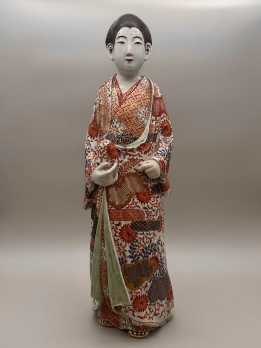 Ningyo bambola giapponese statua in ceramica Imari Giapponese XX sec.