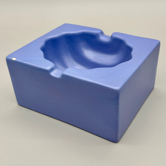 Posacenere Yantra YP/1 ceramica smaltata azzurra Poltronova 1969