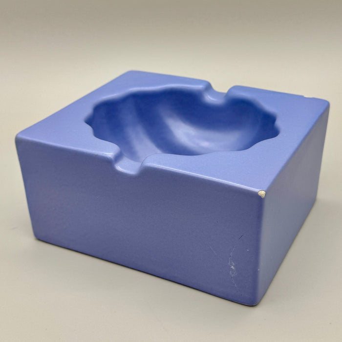 Posacenere Yantra YP/1 ceramica smaltata azzurra Poltronova 1969