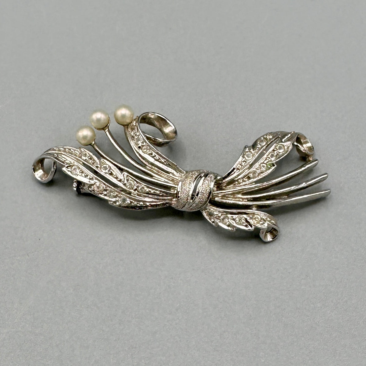 Pendenti pietra tonda in ambra con simbolo infinito in argento 925/1000 rodiato | Laval Europe
