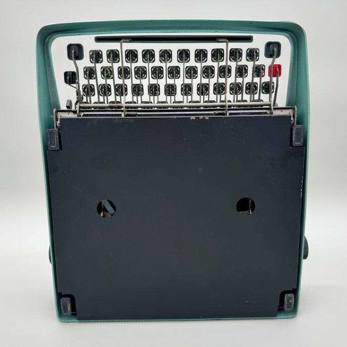 Olivetti Lettera 32 verde acqua macchina scrivere con custodia 1960 ca