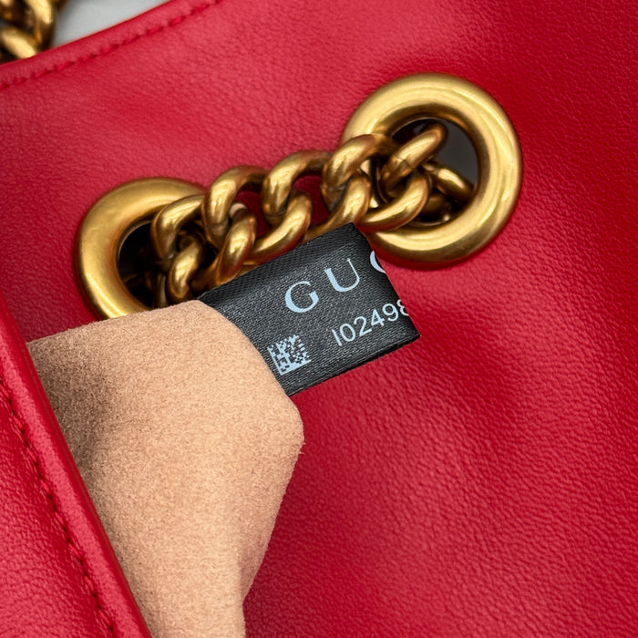 Borsa Gucci GG Marmont Flap tracolla pelle rossa misura M 26 cm anno 2020 ca