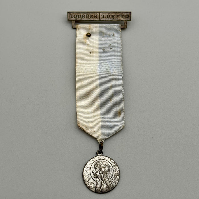Medaglia pellegrinaggi UNITALSI Lourdes Loreto 1960 ca