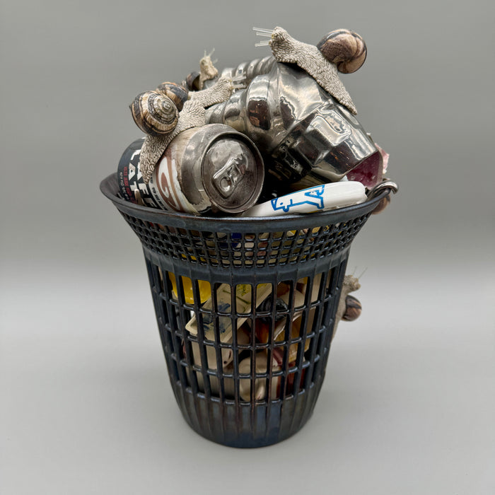 Bertozzi & Casoni – "Cestino della discordia" – scultura ceramica policroma - 2016