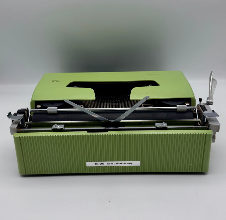 Olivetti Lettera 32 funzionante macchina scrivere con custodia colore mela verde 1970 ca