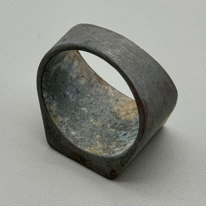 Anello sigillo quadrato 'trench art' prima metà XX sec.