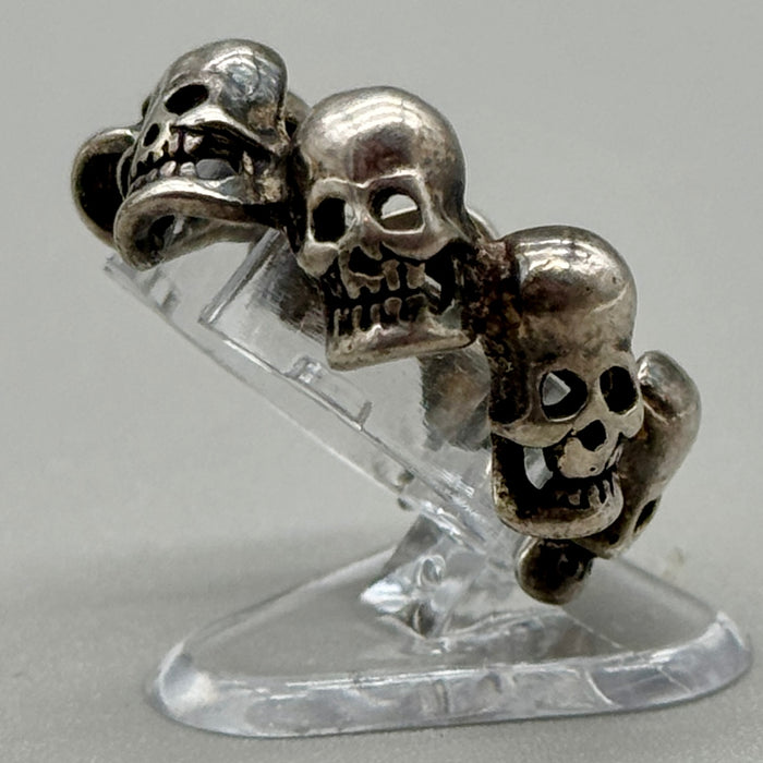 Anello argentato teschi obliqui sulla circonferenza Italia 1980 ca