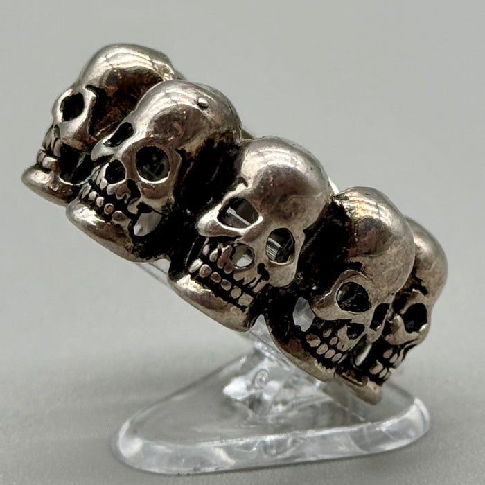 Anello argentato teschi lungo la circonferenza Italia 1980 ca
