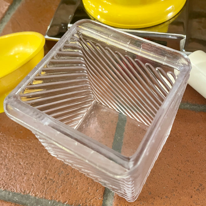 Tritacarne grattugia Quick Mill giallo vintage Omre Monza 1970 ca