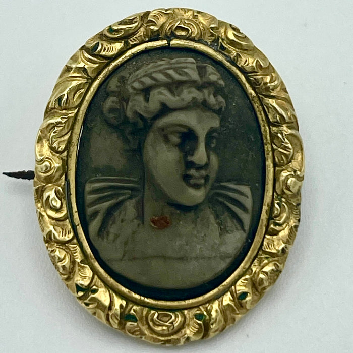 Cammeo figura femminile pietra lavica montatura dorata Italia 1920 ca