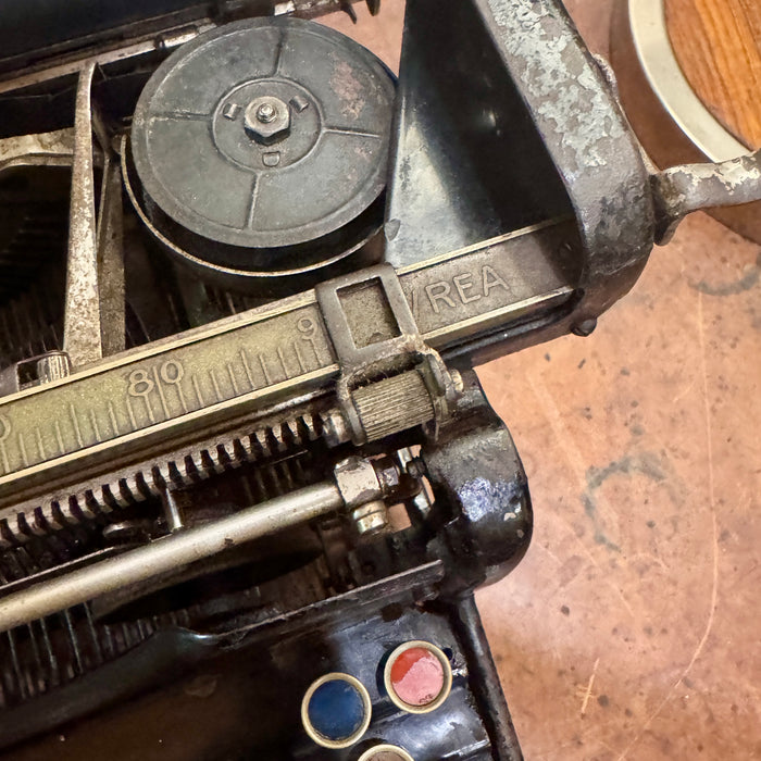 Olivetti M20 macchina scrivere seriale 229k 1922 da oliare e revisionare