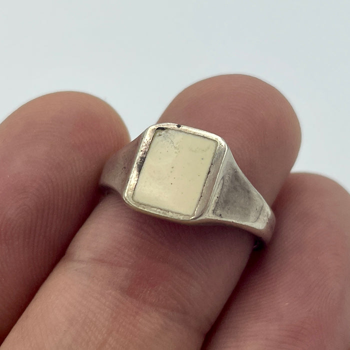 Anello design pietra bianca UnoAerre argento 925 Arezzo 1970 ca