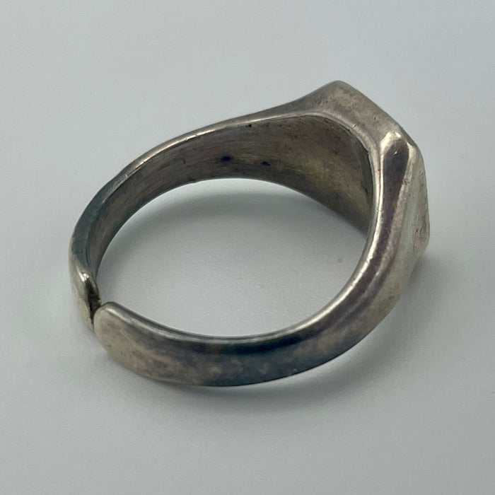 Anello design pietra bianca UnoAerre argento 925 Arezzo 1970 ca