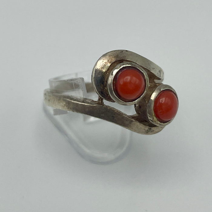 Anello contrariè corallo argento 925 Italia 1970 ca