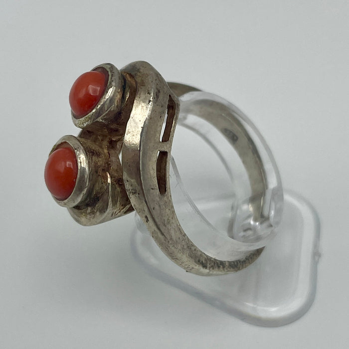 Anello contrariè corallo argento 925 Italia 1970 ca