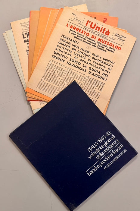 Libro “Manifesti della Seconda Guerra Mondiale” Mario De Micheli Fabbri Editori con fac simili 1972