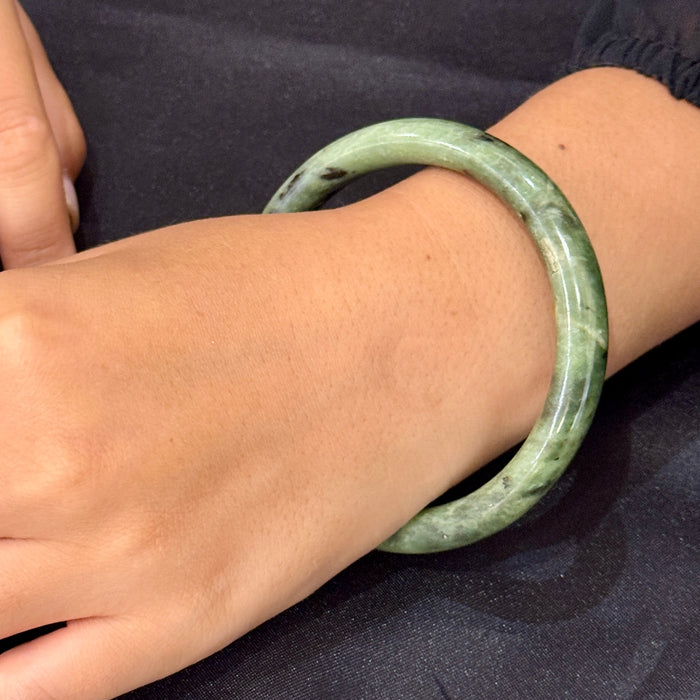 Bracciale tondo in giada Oriente 1970 ca