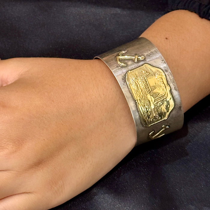 Bracciale rigido tema navale oro 18kt su montatura argento 800 Italia 1970 ca