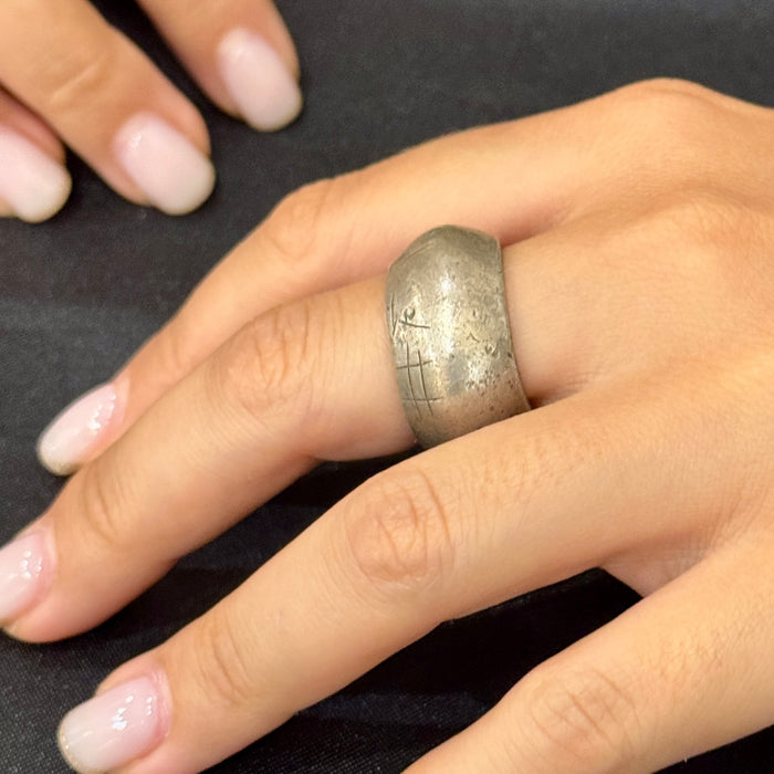 Anello da uomo argento Touareg con simbologia prima metà XX sec.