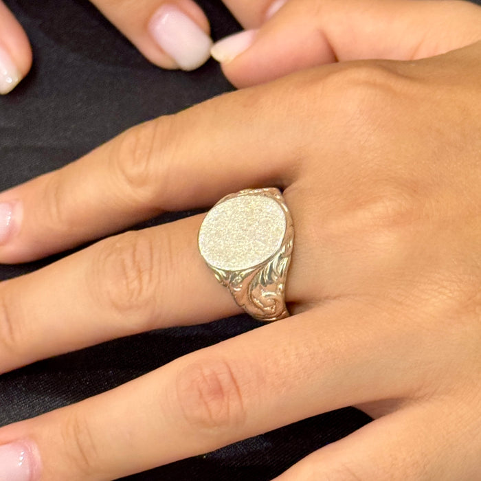 Anello sigillo ovale con decori in argento 925 anno 2020 ca