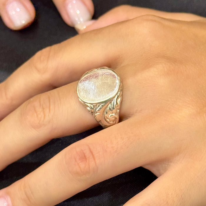 Anello sigillo ovale con decori in argento 925 anno 2020 ca