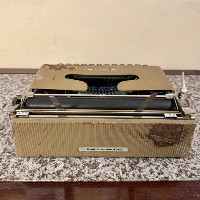 Macchina scrivere Olivetti Lettera 22 sabbia I° tipo con custodia 1950 ca