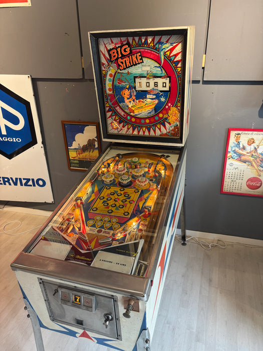 Flipper "Big Strike" produttore Williams USA 1963