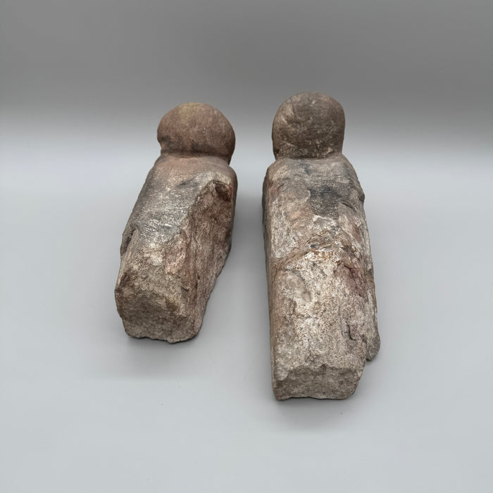 Coppia teste antropomorfe sculture antiche in pietra serena X sec