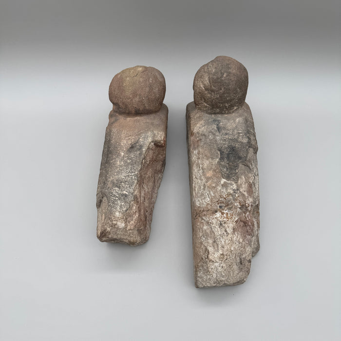 Coppia teste antropomorfe sculture antiche in pietra serena X sec