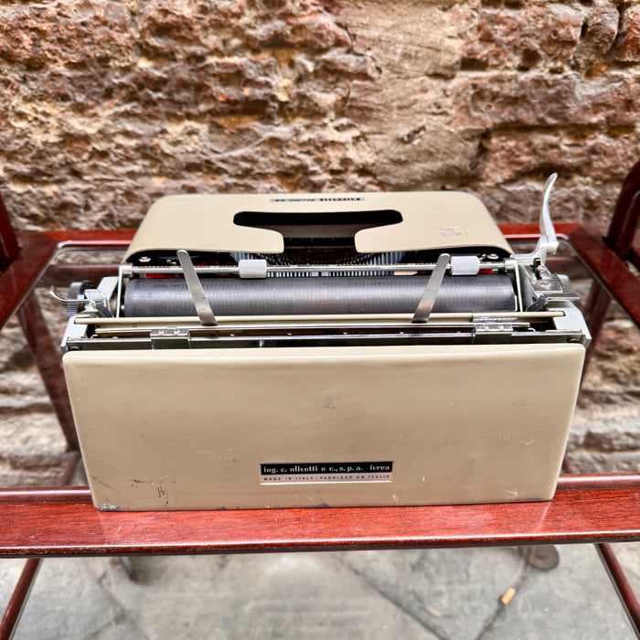 Macchina scrivere Olivetti Studio 44 grigia con scatola ed accessori 1960 ca
