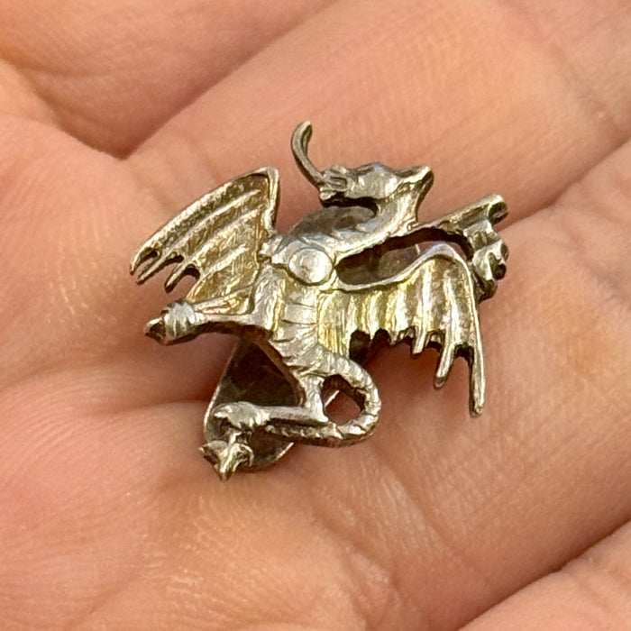 Distintivo Contrada del Drago Siena argento 800 1950 ca