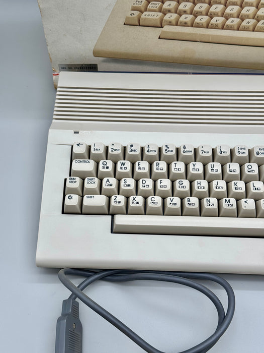 Commodore 64 computer + Datasette + Quick shot 1 joystik funzionante con scatole 1990 ca