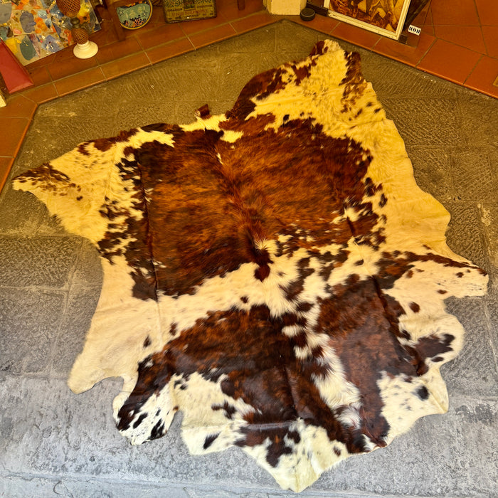 Tappeto in pelle bovina effetto cavallino vintage Italia 1990 ca