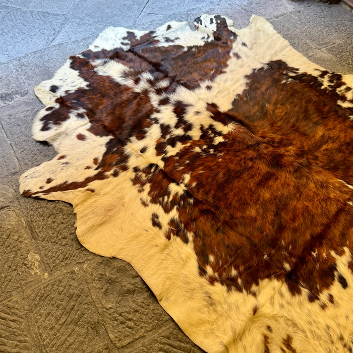 Tappeto in pelle bovina effetto cavallino vintage Italia 1990 ca